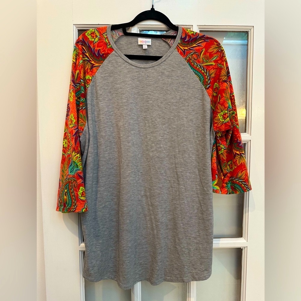 LuLaRoe Randy Baseball Raglan Sleeve Top Paisley Floral Plus Size 2X